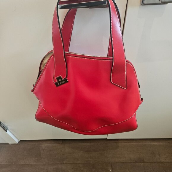 HandBag - Picture 1 of 4